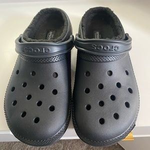 Crocs M8 W10 fur lined black